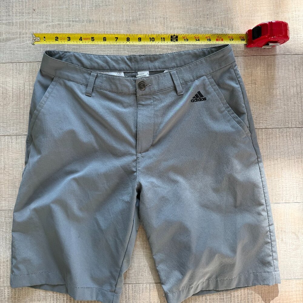 Adidas Men's Golf Shorts Size 32 Grey